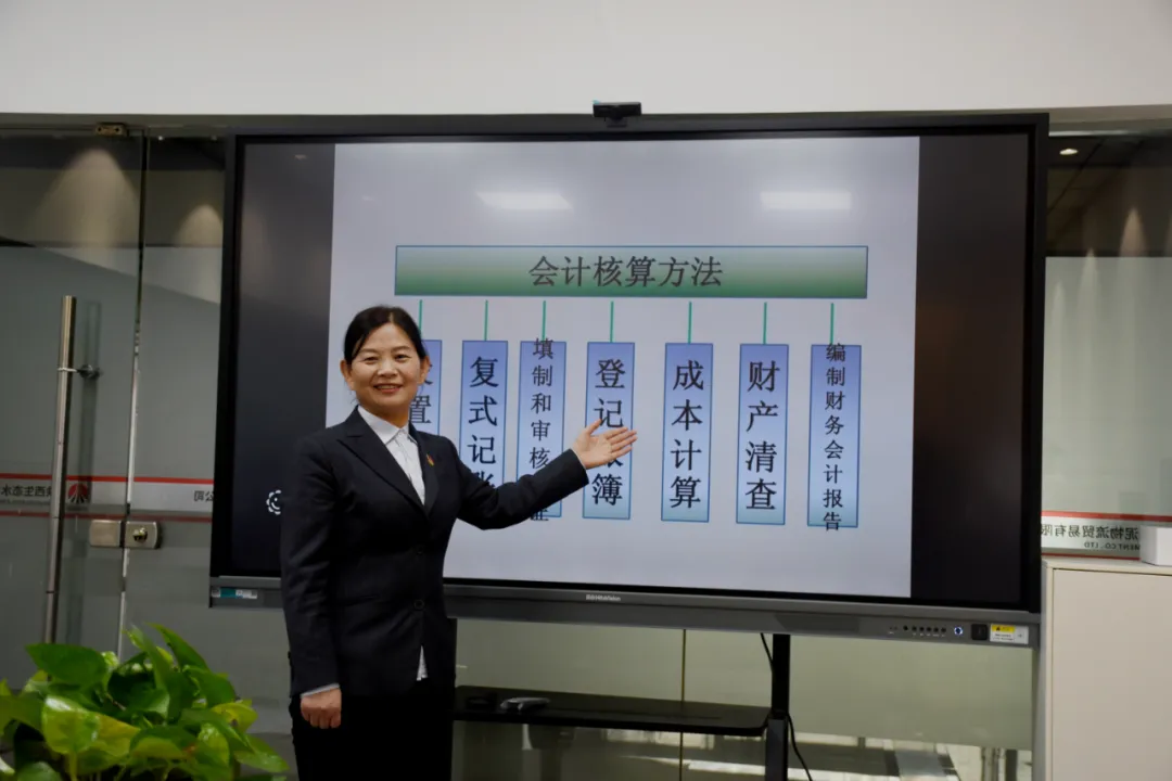 十年忠誠人物 |? 劉莉萍：專(zhuān)注工作塑匠心