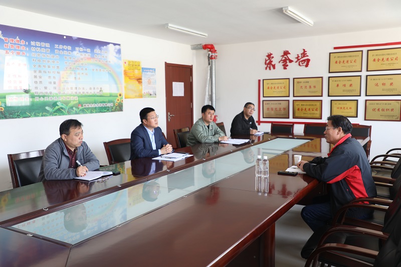 凝聚轉型信心 匯聚前行力量——公司黨委副書(shū)記、工會(huì )主席仝迎春深入黃陵公司調研指導工作