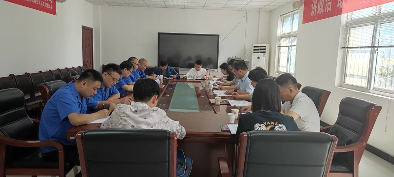 生態(tài)水泥公司副總經(jīng)理郭正亮一行到漢中公司指導工作