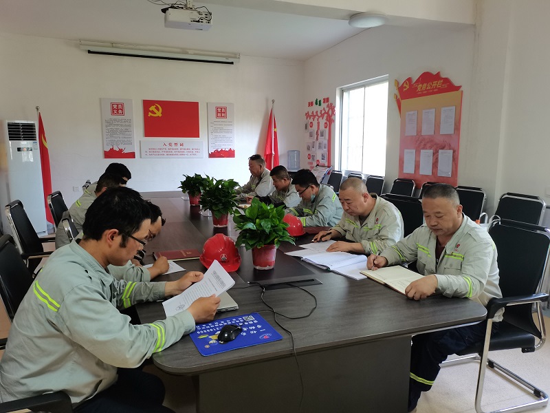 富平公司燒成車(chē)間：堅持“三個(gè)突出 ”助力“百日會(huì )戰”圓滿(mǎn)收官