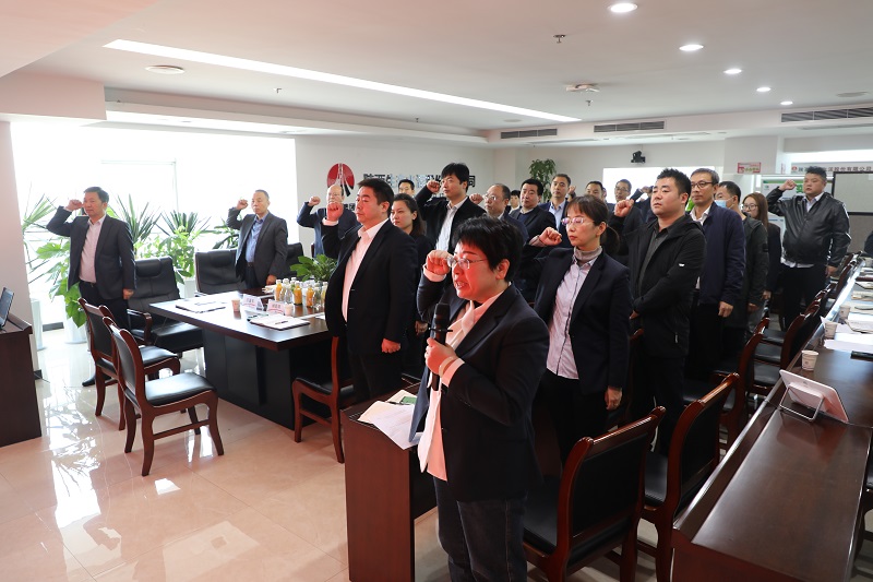 公司專(zhuān)題部署落實(shí)陜煤集團四季度安全辦公會(huì )議要求
