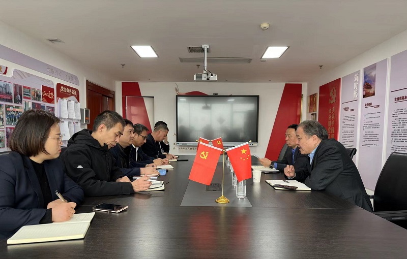 公司生產(chǎn)技術(shù)部和市場(chǎng)營(yíng)銷(xiāo)部就“三品”建設展開(kāi)深入交流