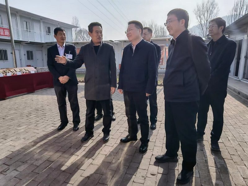 延安市市委副書(shū)記、市長(cháng)嚴漢平一行到黃陵新材公司調研指導工作