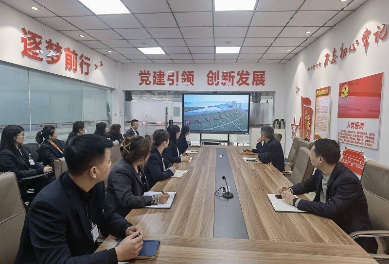 物貿公司：學(xué)習榜樣事跡 汲取榜樣力量