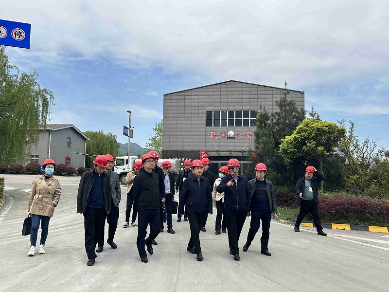 漢中市高質(zhì)量發(fā)展調研組到陜西賽柯瑞思生態(tài)建材股份有限公司考察調研