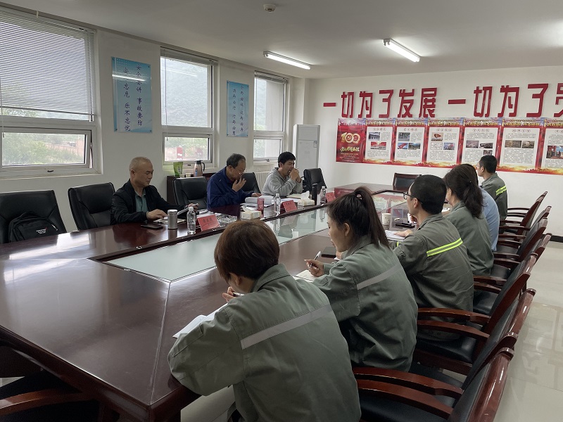 黃陵公司順利通過(guò)省建材聯(lián)合會(huì )化驗室監督審核