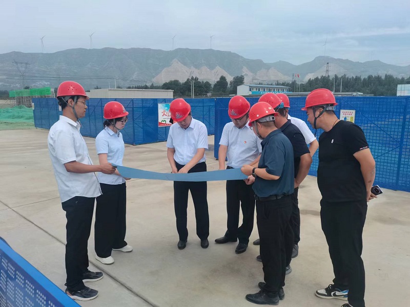 陜西建材科技公司黨委副書(shū)記、總經(jīng)理周紅到龍門(mén)綠碳公司、韓城昇隆公司調研指導工作