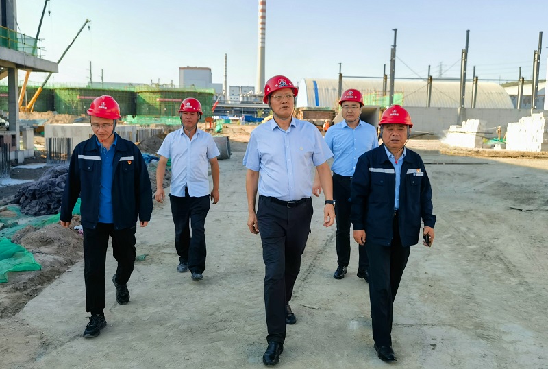 抓工期 控成本 保安全 聚合力——陜西建材科技公司黨委書(shū)記、董事長(cháng)張超暉到神木恒穩公司調研指導工作