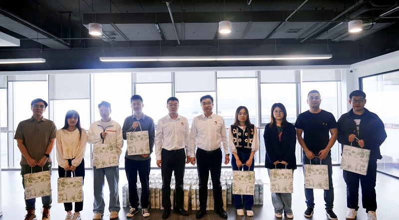 心系職工 情暖中秋——智引公司工會(huì )開(kāi)展中秋慰問(wèn)活動(dòng)