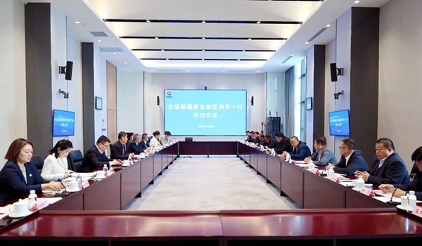 新疆新業(yè)集團黨委書(shū)記、董事長(cháng)萬(wàn)征一行到陜煤集團座談交流
