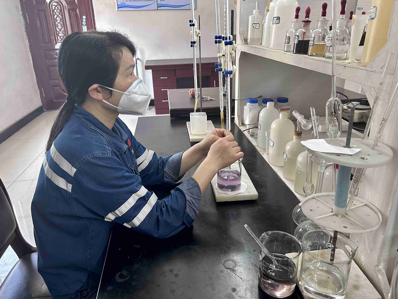 公司2022-2023年度巾幗能手張小梅：實(shí)驗室的鏗鏘玫瑰